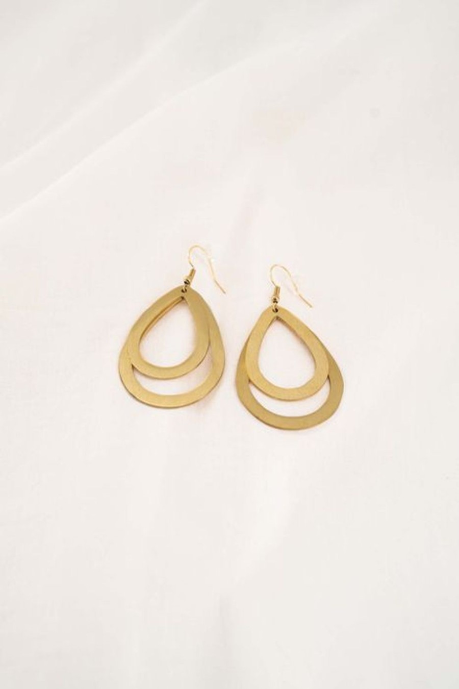 Mooimakers Zusss | Zusss Ovalen Oorhangers Goud