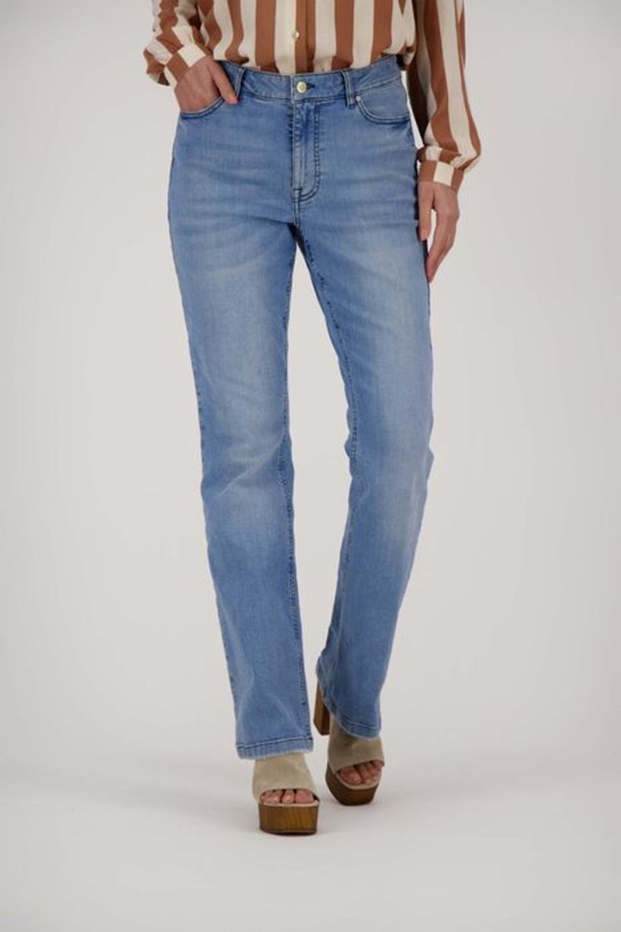 Kleding Zusss | Zusss Flared Jeans Middenblauw Midden Blauw